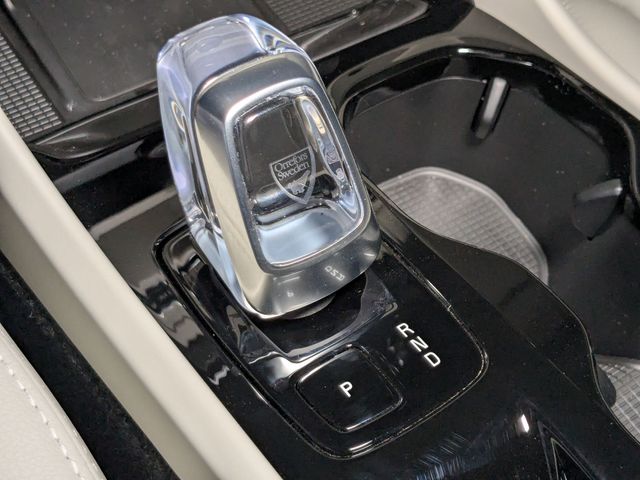 2026 Volvo XC40 Plus - Photo 20