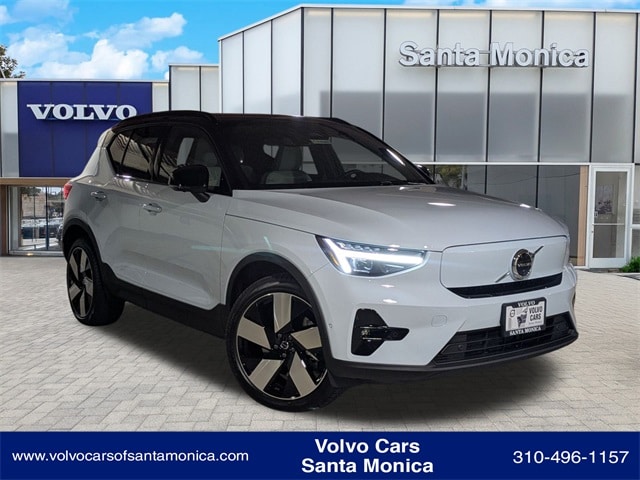 2026 Volvo EX40 Plus's photo