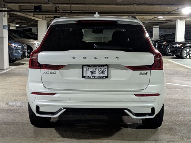 2026 Volvo XC60 B5 Plus photo 3