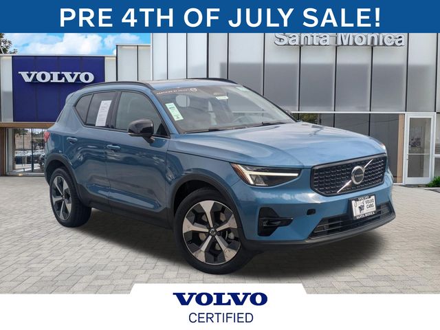 2023 Volvo XC40