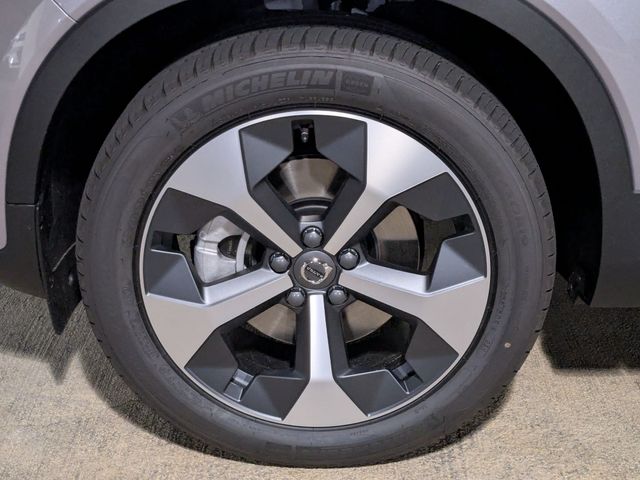2026 Volvo XC40 Core - Photo 10