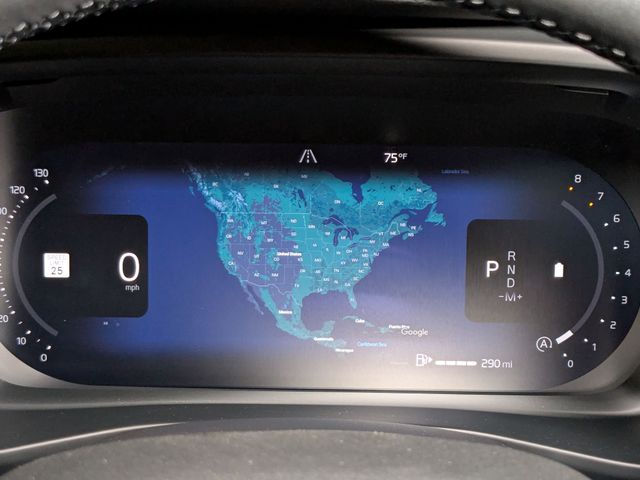 2026 Volvo XC40 Plus - Photo 16