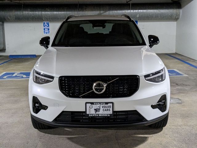 2026 Volvo XC40 Plus - Photo 8
