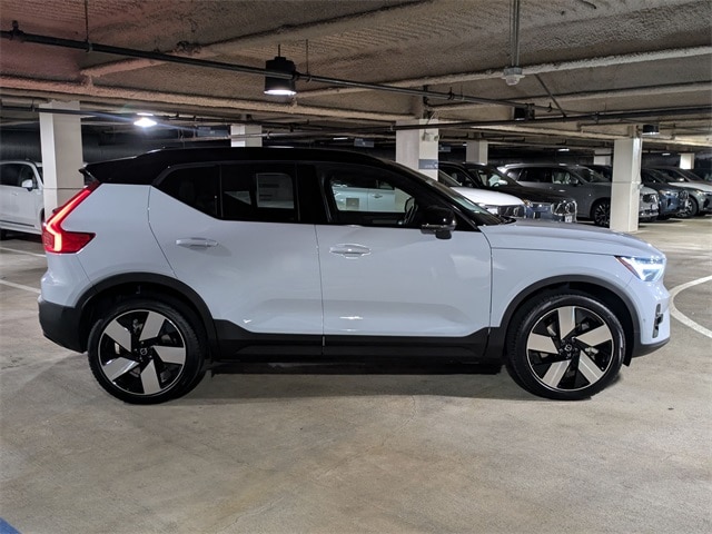 2026 Volvo EX40 Plus's photo