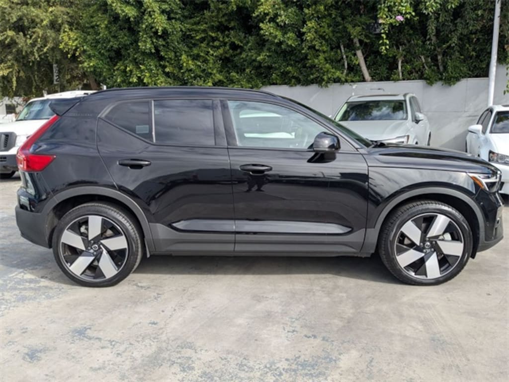 Used 2023 Volvo XC40 Recharge Pure Electric Ultimate SUV