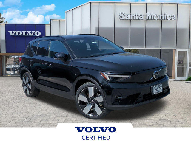 2023 Volvo XC40