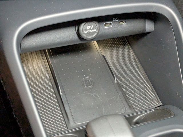 2026 Volvo XC40 Core - Photo 24