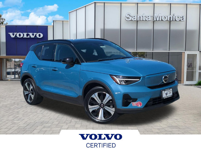 2023 Volvo XC40 Plus