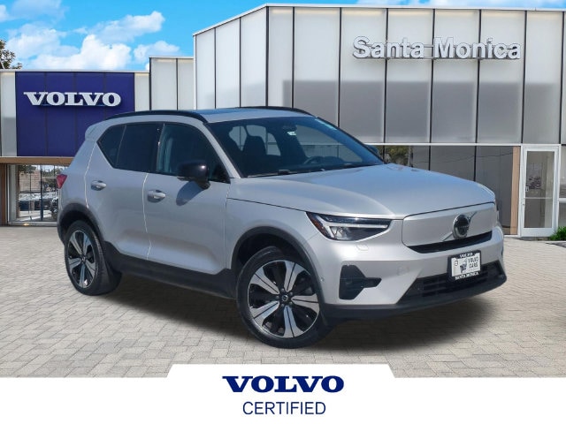 2023 Volvo XC40