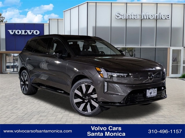 2025 Volvo EX90 Plus's photo