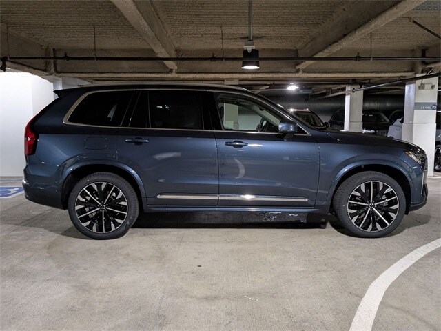 2025 Volvo XC90 Plus photo 2