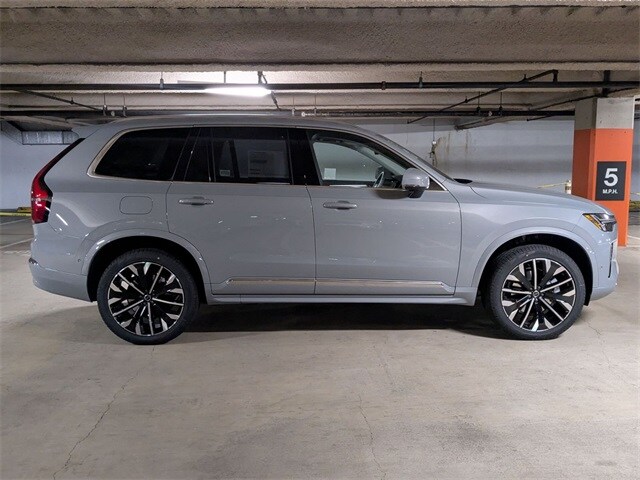 2025 Volvo XC90 photo 2