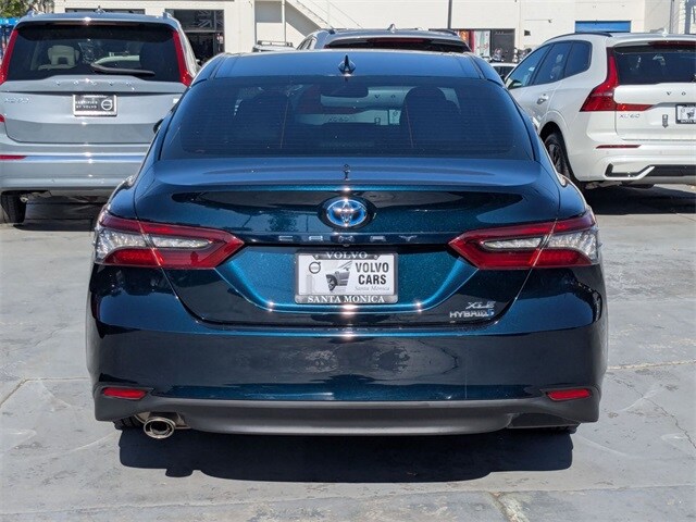 2021 Toyota Camry Hybrid XLE photo 2