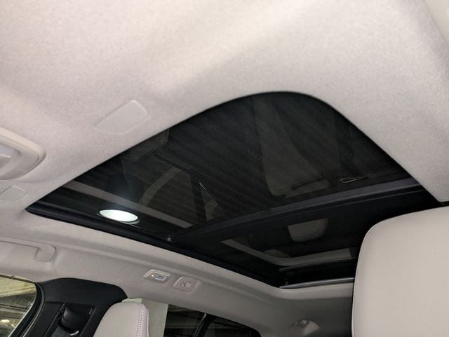 2026 Volvo XC40 Plus - Photo 15