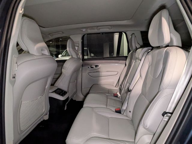 2026 Volvo XC90 Ultra - Photo 27