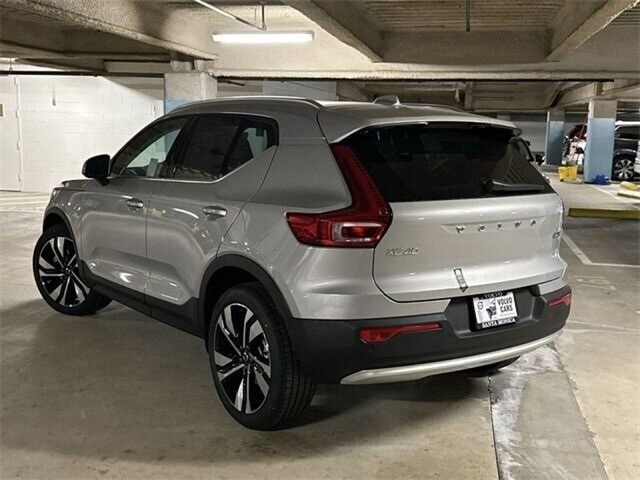 2024 Volvo XC40 Ultimate photo 3