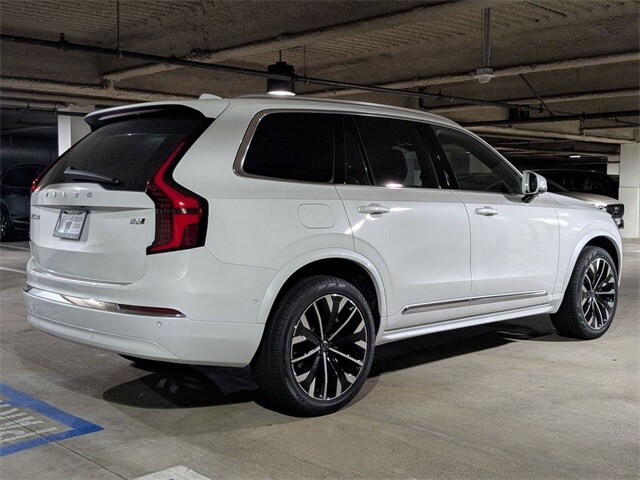 2026 Volvo XC90 Plus photo 3