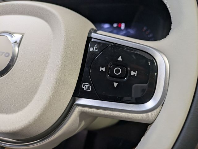 2026 Volvo XC90 Ultra - Photo 18