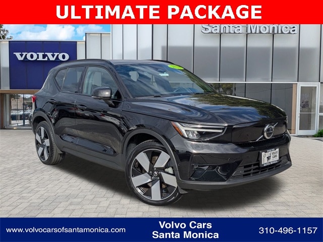 2023 Volvo XC40 Ultimate's photo