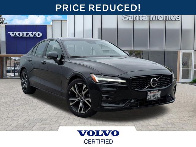 2025 Volvo S60 B5 Plus Dark AWD's photo
