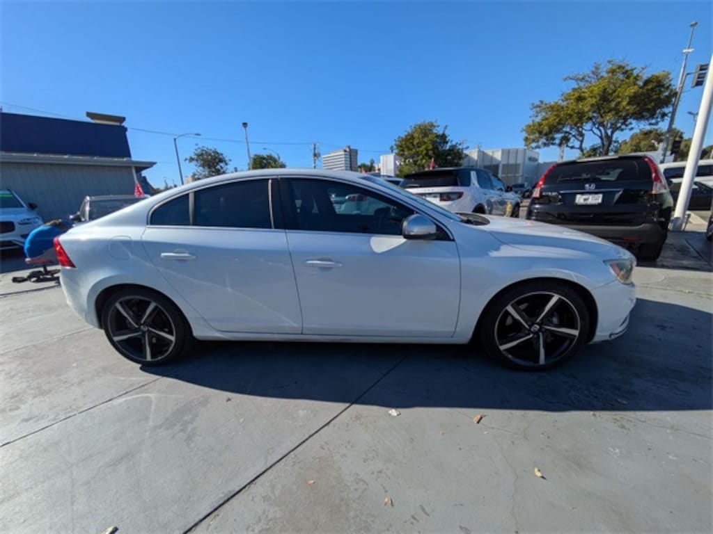 Used 2016 Volvo S60 T6 Drive-E R-Design Platinum Sedan