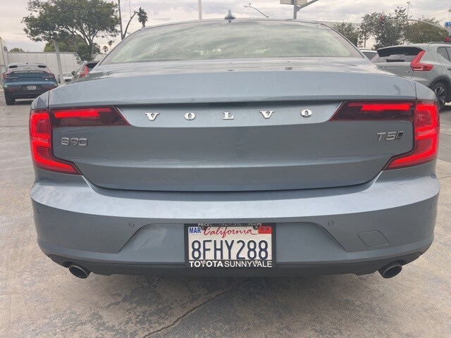 2019 Volvo S90 T5 Momentum photo 4