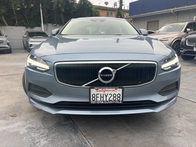 2019 Volvo S90 T5 Momentum photo 2