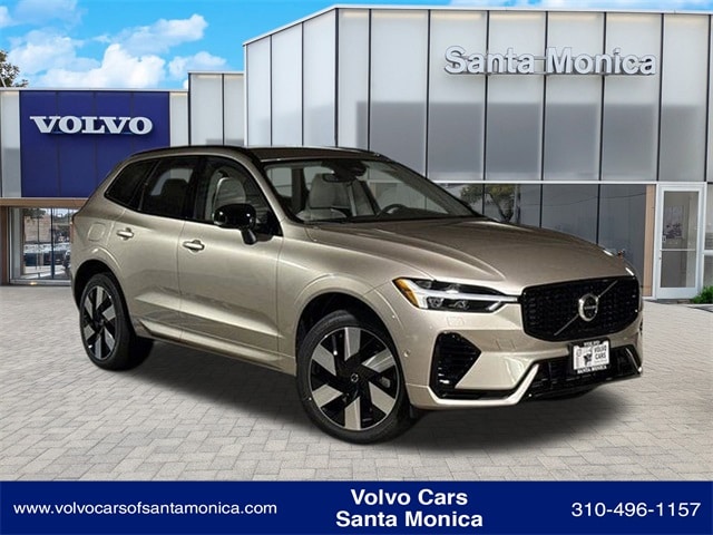 2025 Volvo XC60 Plus's photo