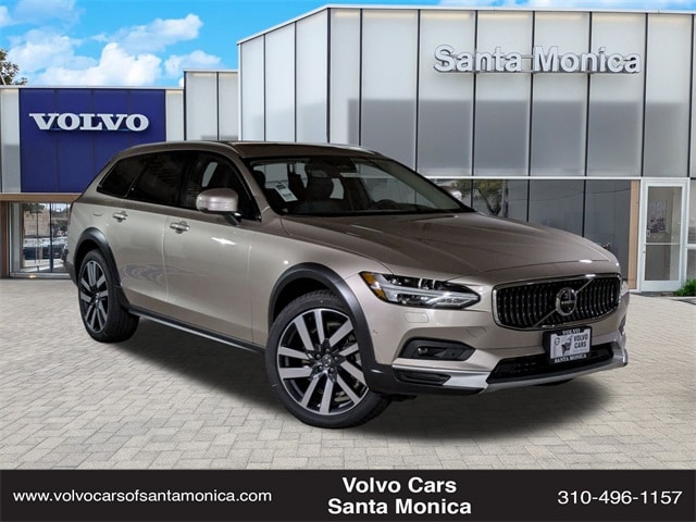2025 Volvo V90 Cross Country