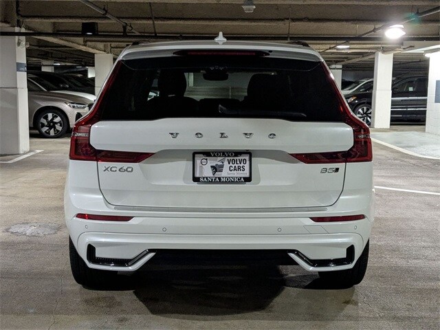 2026 Volvo XC60 B5 Plus photo 2