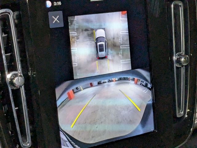 2026 Volvo XC40 Plus - Photo 23