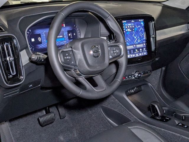 2026 Volvo XC40 Core - Photo 12