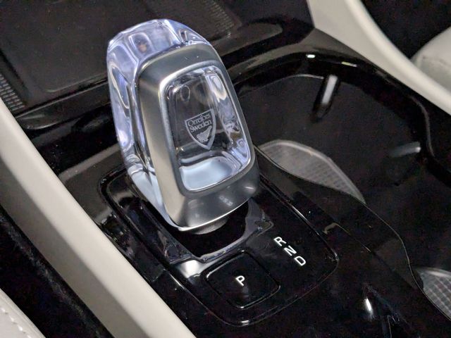 2026 Volvo XC40 Plus - Photo 20