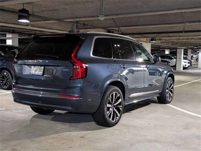 2025 Volvo XC90 B5 Core photo 3