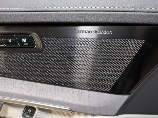 2026 Volvo XC90 Ultra - Photo 25