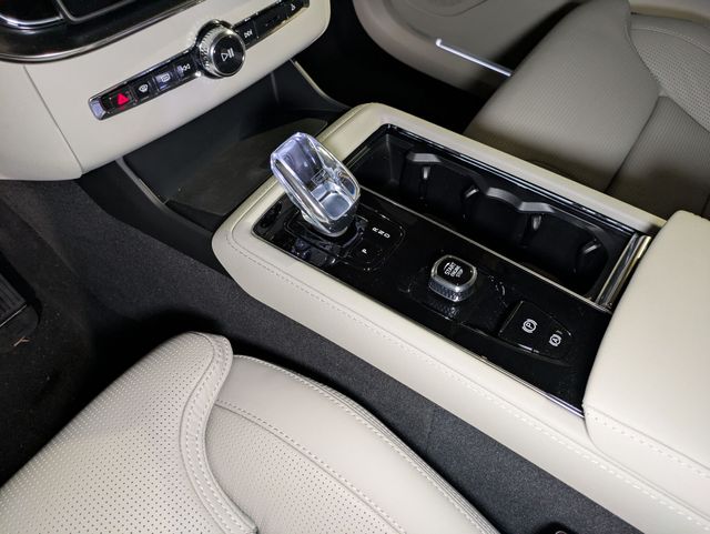 2026 Volvo XC90 Ultra - Photo 24