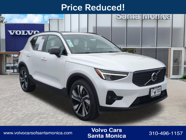 2023 Volvo XC40 SUV 