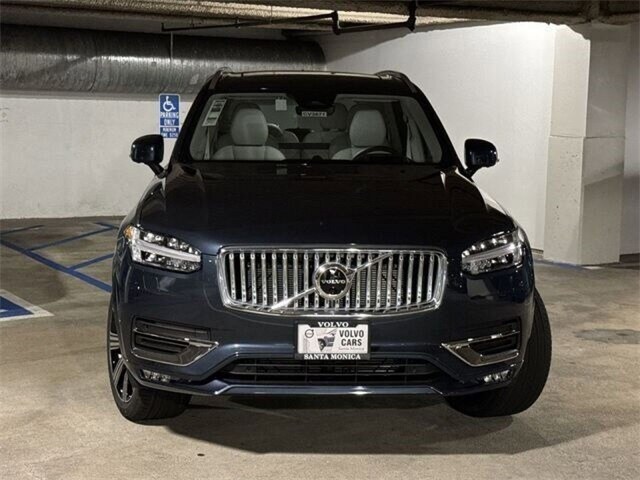 2025 Volvo XC90 photo 2
