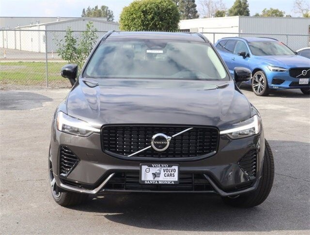 2024 Volvo XC60 Recharge Hybrid Ultimate photo 2