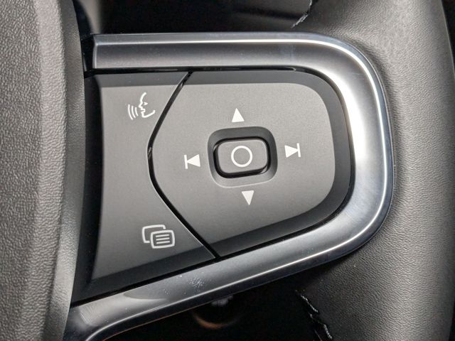 2026 Volvo XC40 Plus - Photo 19