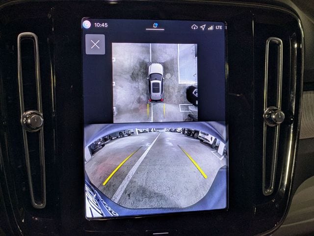 2026 Volvo XC40 Plus - Photo 23