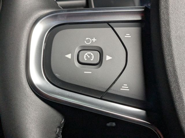 2026 Volvo XC40 Plus - Photo 18