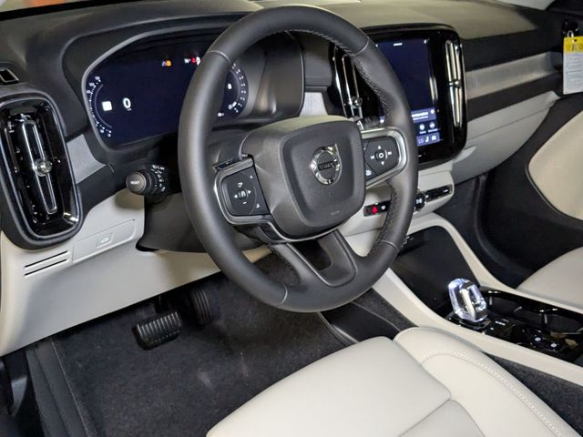 2026 Volvo XC40 Plus - Photo 12