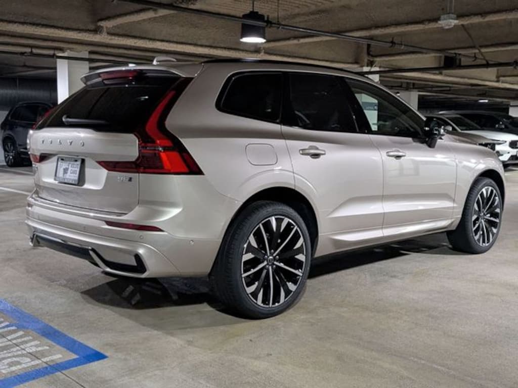 New 2026 Volvo XC60 B5 Ultra SUV