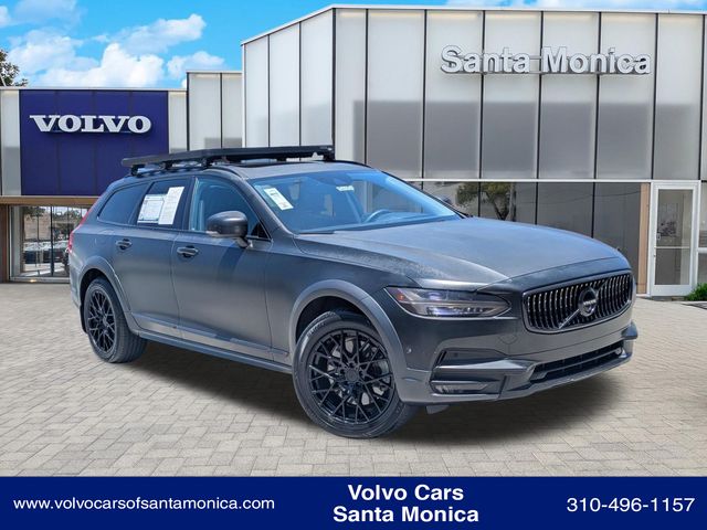 2018 Volvo V90 Cross Country