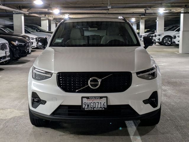 2026 Volvo XC40 Plus - Photo 8