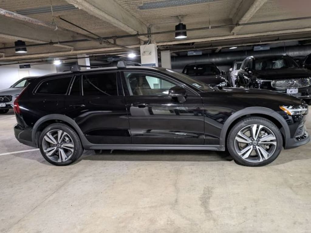 New 2026 Volvo V60 Cross Country B5 Plus Wagon