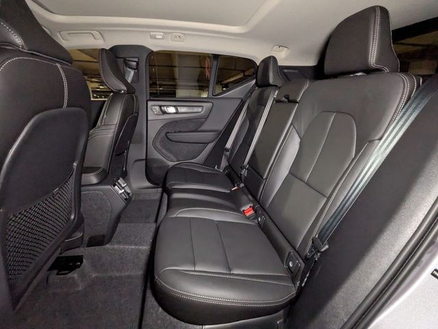 2026 Volvo XC40 Core - Photo 26
