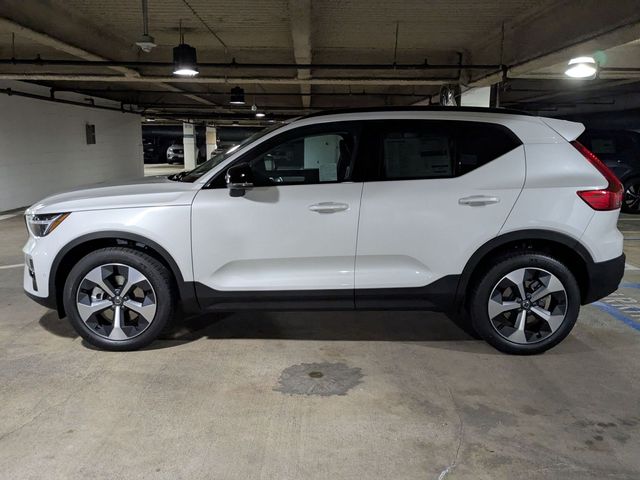 2026 Volvo XC40 Plus - Photo 6