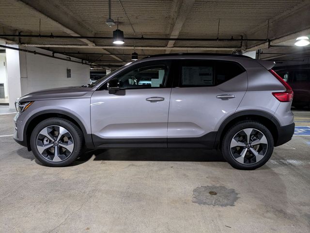 2026 Volvo XC40 Core - Photo 6
